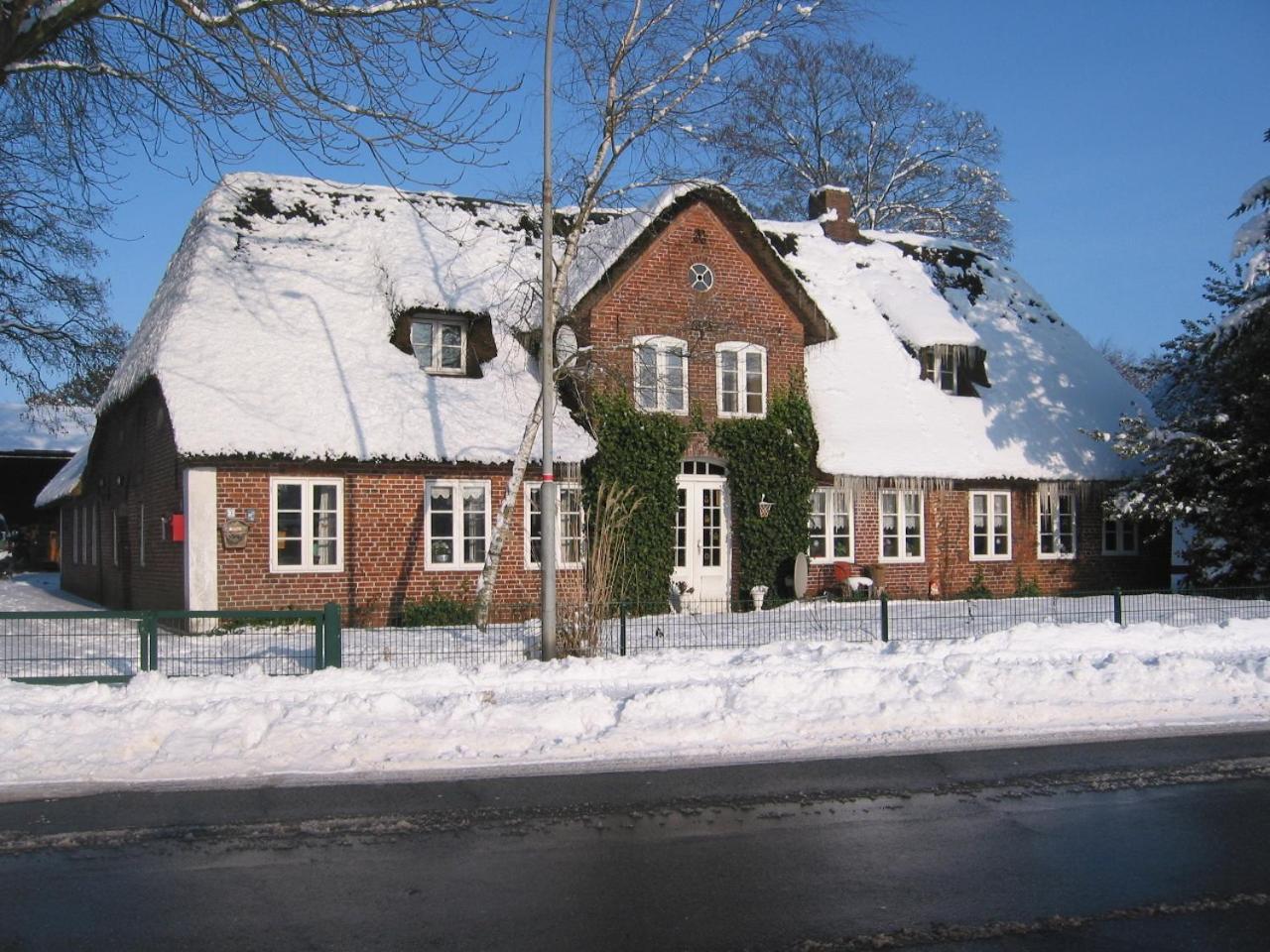 Hotel Reiterhof Wollesen Süderlügum Exterior foto